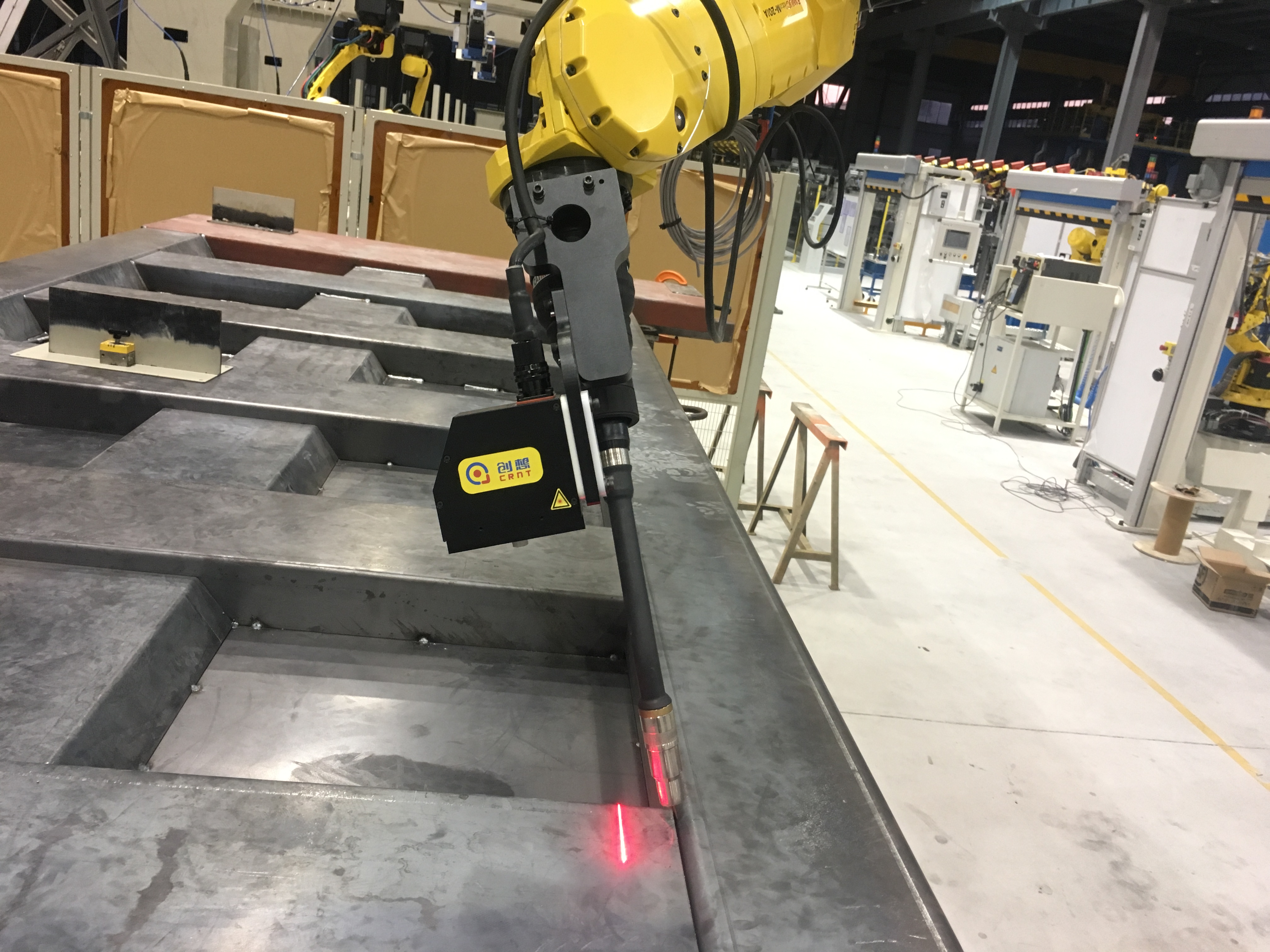 js6668金沙登录入口欢迎您焊缝跟踪系统在车厢板自动化焊接的应用方案